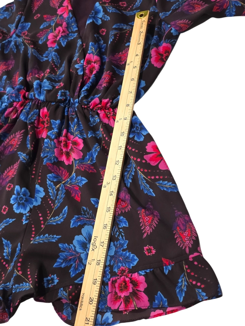 Everly Woman's Floral Romper Size Large (L) E83 - Picture 8 of 9